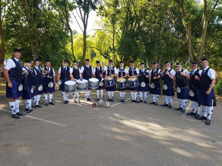 Grampian Association (Corby) Pipe Band.